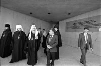 2P19910327-1200