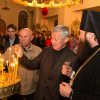 Аким Восточно-Казахстанской области возжигает свечу